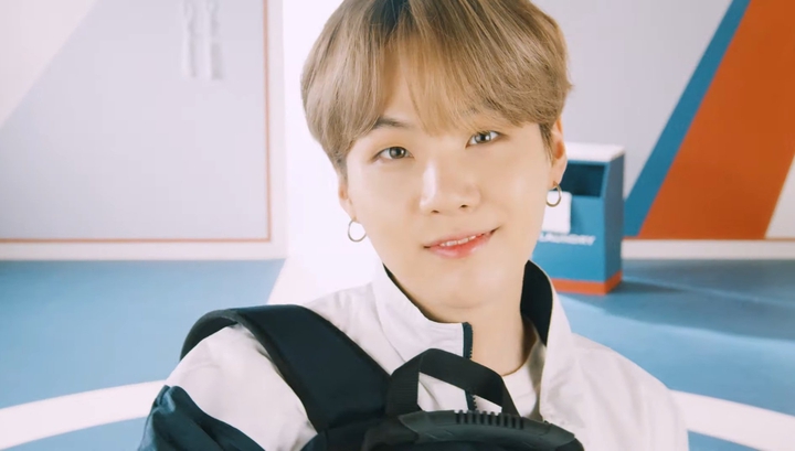 SUGA