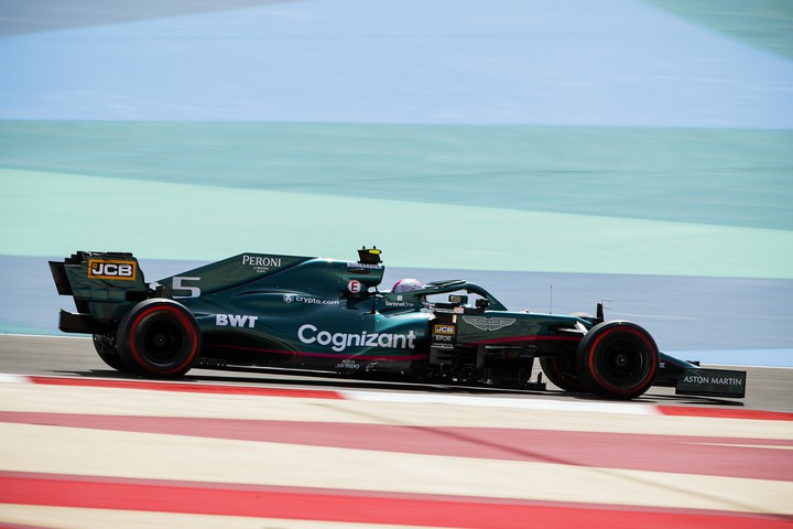 F1 Pre-Season Testing Day 1: Sebastian Vettel, Aston Martin