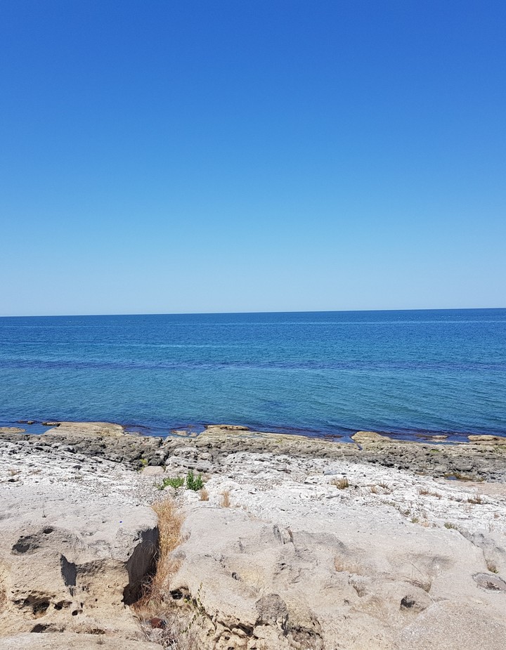 Море