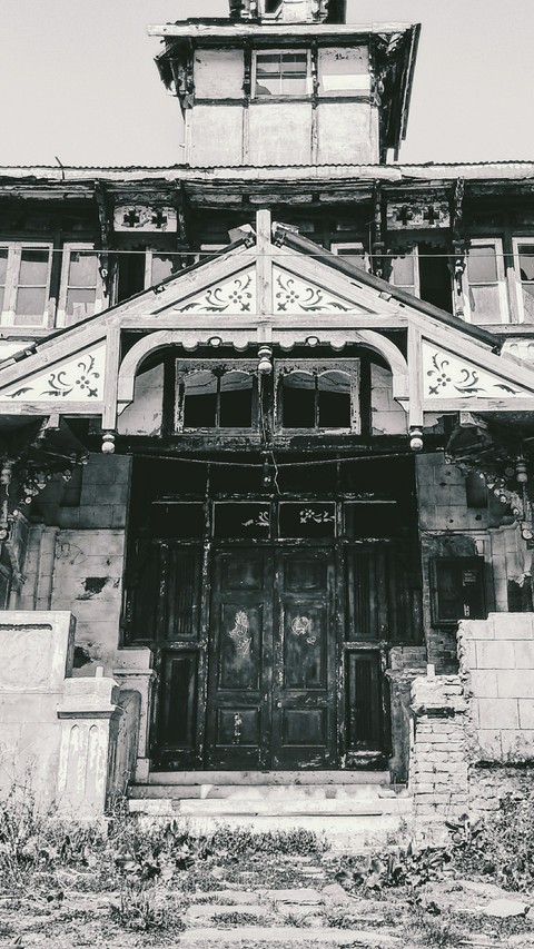 || VINTAGE HOUSE ||