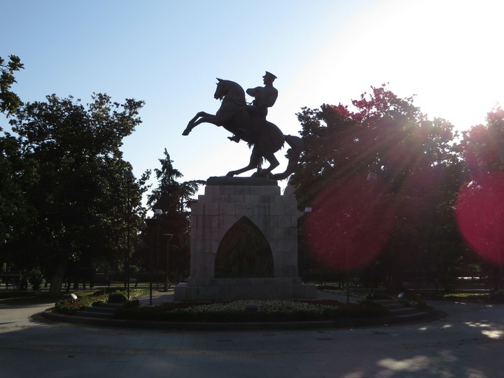 Atatürk onur anıtı.