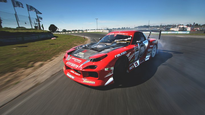 Мазда RX7 в дрифте