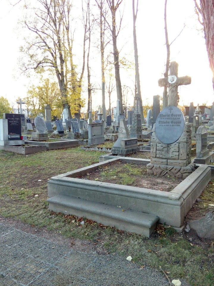 Broumov, hřbitov