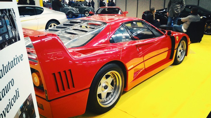 Ferrari F40! (this photo is mine, i hope you like this!)