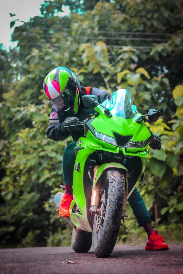 R15