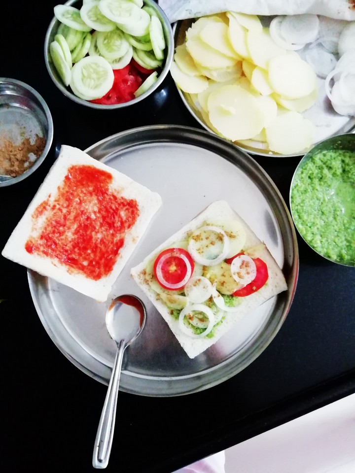 Veg. sandwiches ?