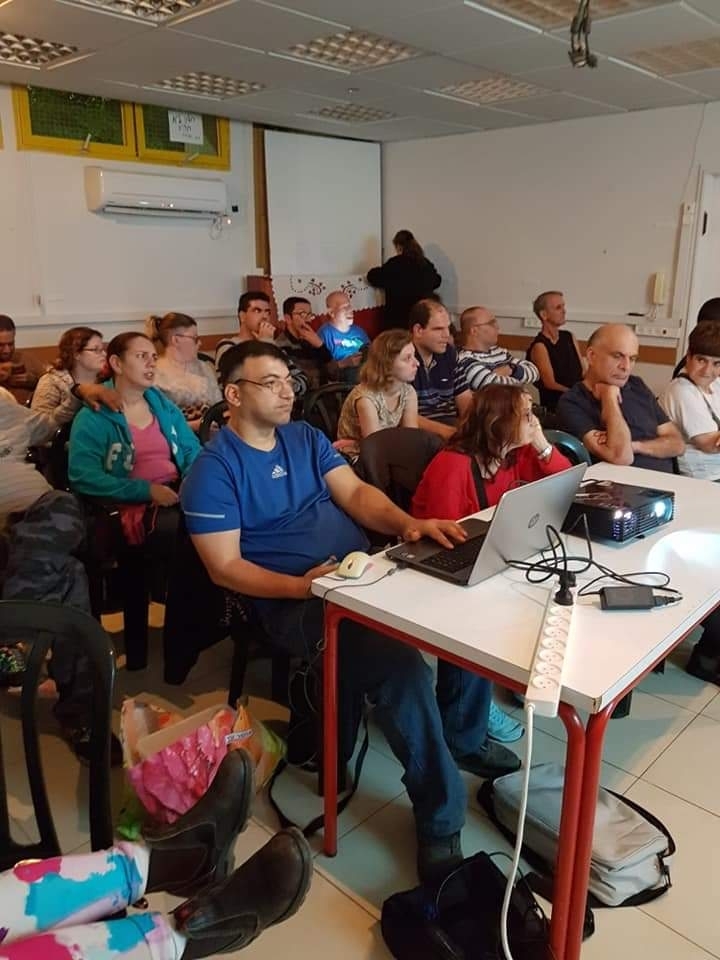 הרצאה עם מרים אברמקי בניצן רחובות