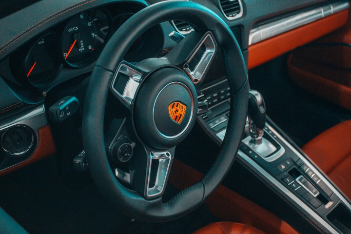 PORSCHE B