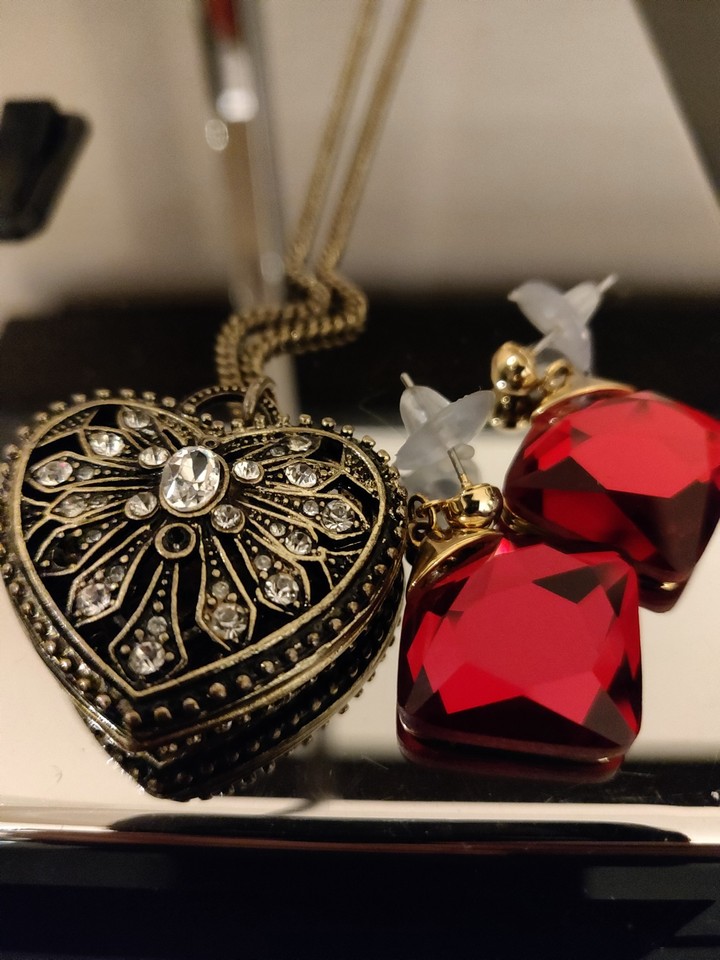 In Love with Red!